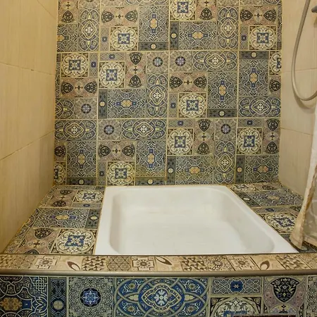 אכסניה Garis Factory