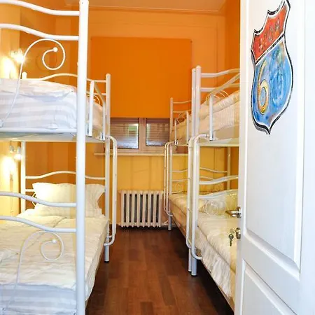 Hostel Garis Factory *